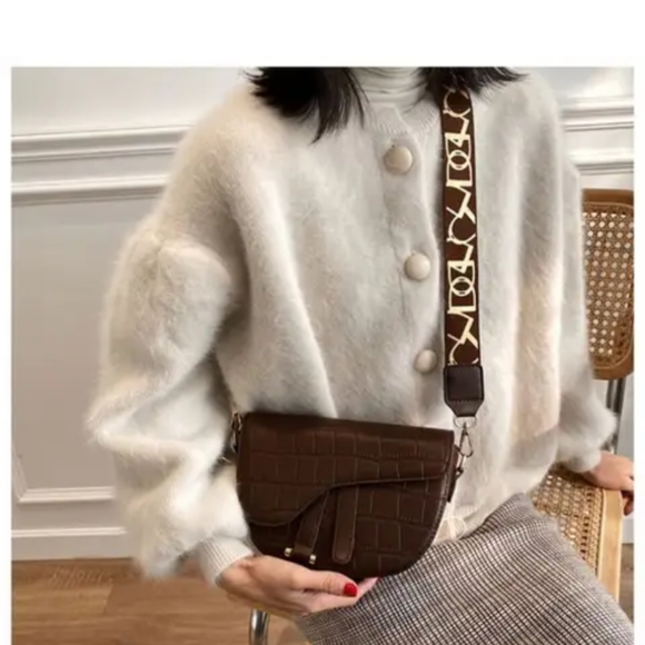 Custom made bags with golden strap - Picture 2 of 4